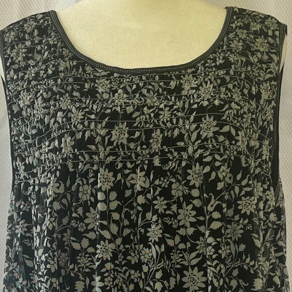 Max Studio Women's Blouse - Picture 2 of 10